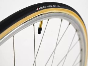 Vittoria Competition Juniores Tuubirengas 21 mm 24" (Musta / Kerma)